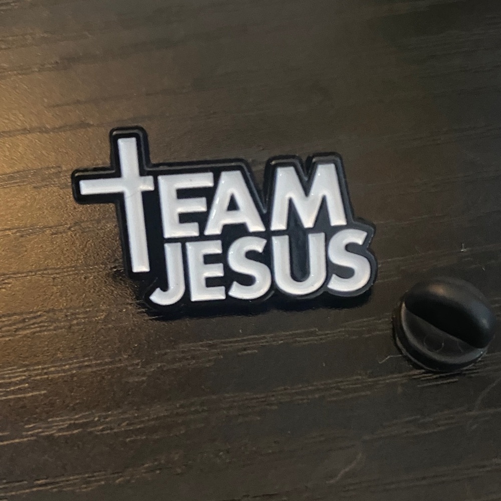Amazon Black and White Team Jesus Brooch